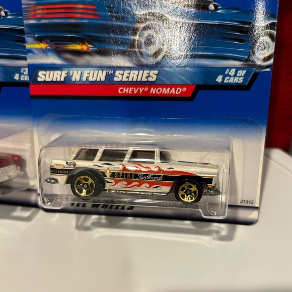 Hot Wheels Surf ‘N Fun Complete Series - Picture 6 of 8